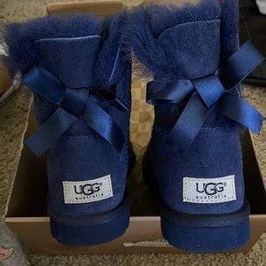 Navy blue uggs